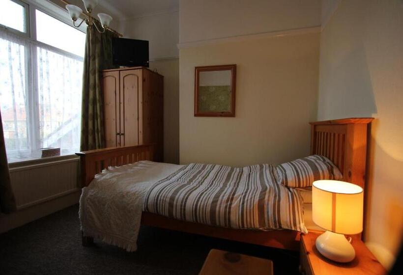 غرفة قياسية مطلّة علي الحديقة, Bay Court