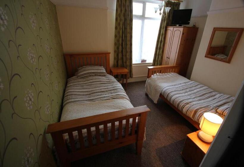 غرفة قياسية مطلّة علي الحديقة, Bay Court