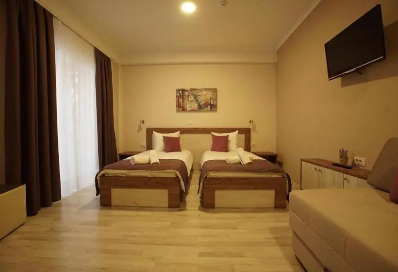 اتاق استاندارد سه نفره, Boulevard Apartments