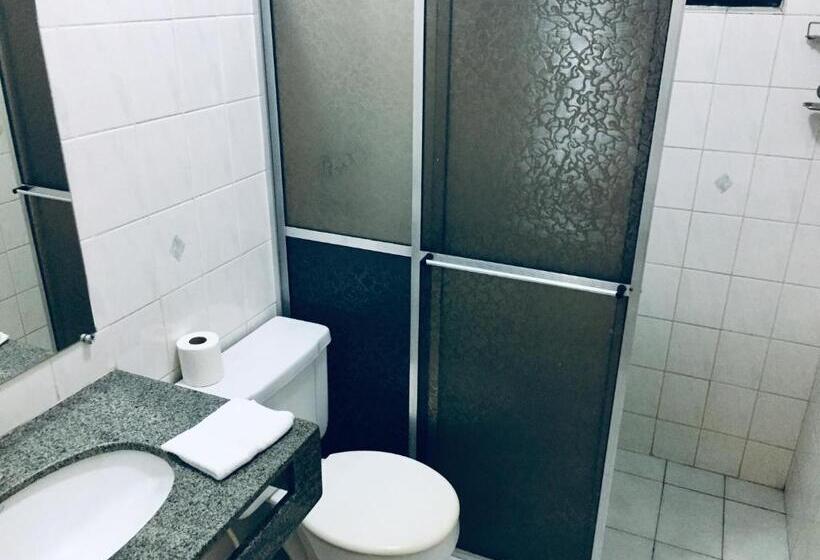 Quarto Estandar Individual, Líder