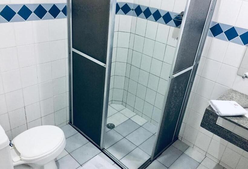 Quarto Estandar, Líder