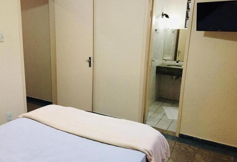 Quarto Estandar, Líder