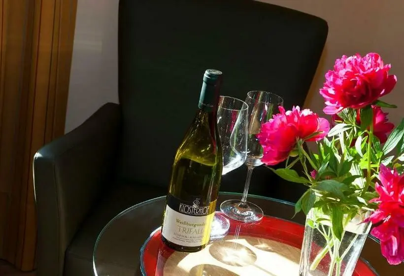 اتاق لوکس با بالکن, Weingut Klosterhof