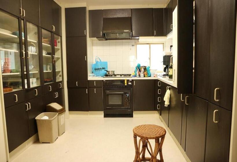 سرير فى غرفة مشتركه, Hostel Jumpu Manpan