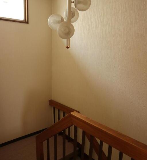 غرفة قياسية ثلاثية, Hostel Jumpu Manpan