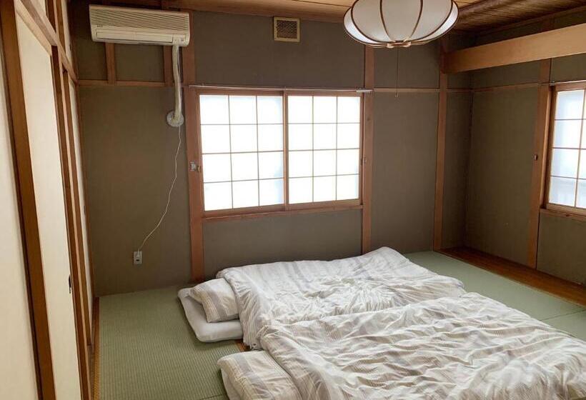 غرفة قياسية ثلاثية, Hostel Jumpu Manpan