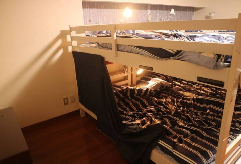 Łóżko we Wspólnym Pokoju, Hostel Jumpu Manpan