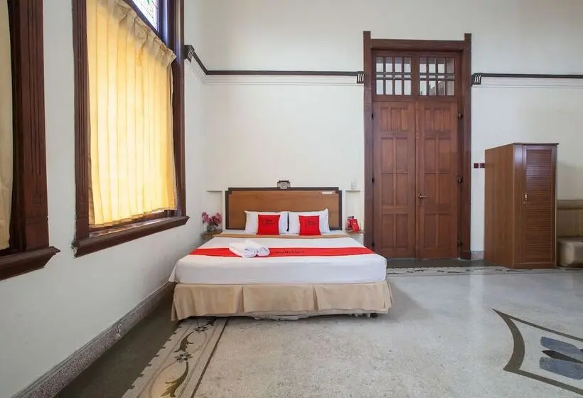 Deluxe Værelse, Reddoorz @ Lawang