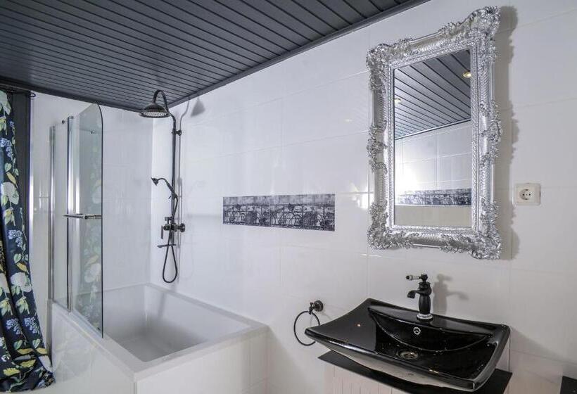 スーペリアの4人部屋, Designpension Traumschloss Hotel Garni