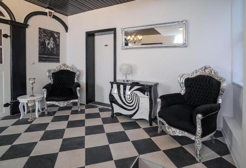 Четырехместный Номер Superior, Designpension Traumschloss Hotel Garni