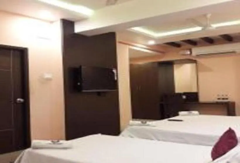 エクゼクティブトリプル, Ramco Residency A/c