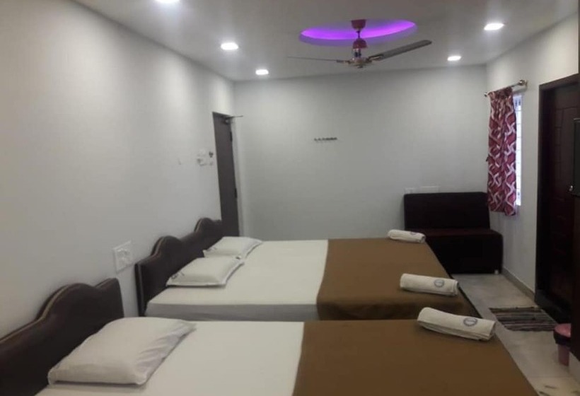 غرفة ديلوكس ثلاثية, Ramco Residency A/c