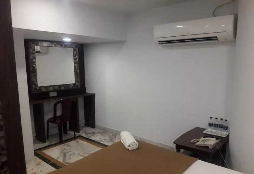 デラックスの４人部屋, Ramco Residency A/c