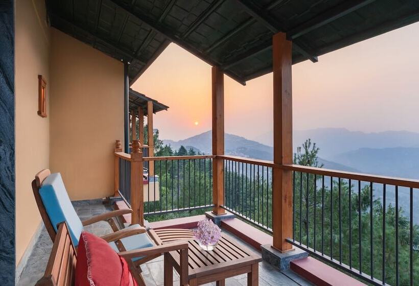 Люкс Дюплекс, Taj Theog Resort & Spa Shimla
