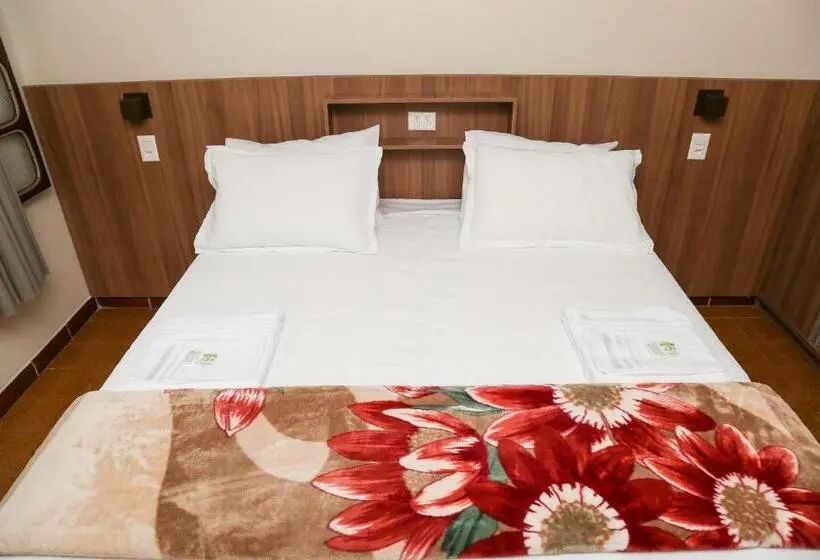 スイート, Hostel Slg
