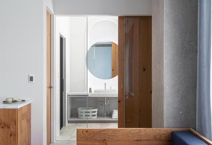 جناح جونيور, Tsugu Kyoto Sanjo By The Share Hotels