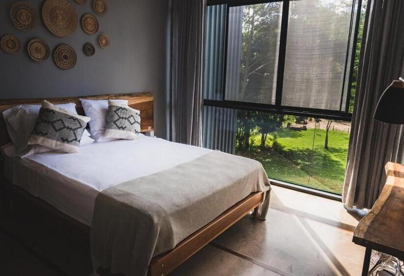 اتاق لوکس, Enai