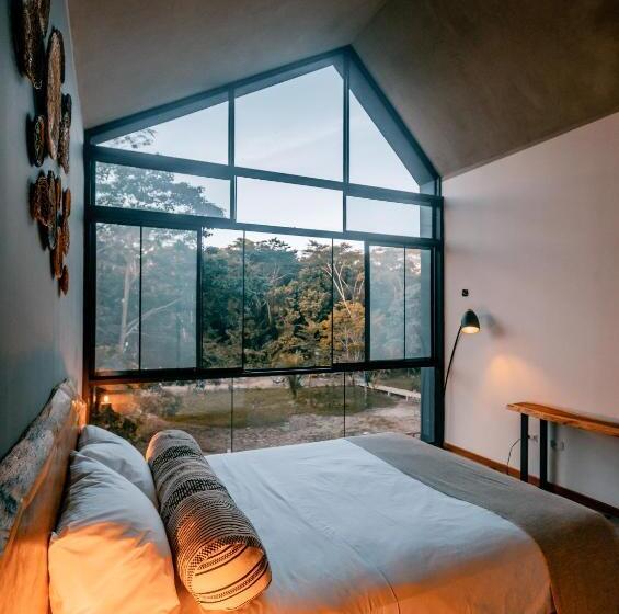 اتاق پنت هاوس, Enai