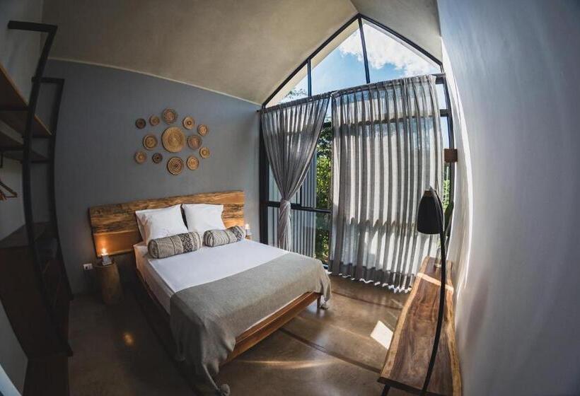 اتاق پنت هاوس, Enai