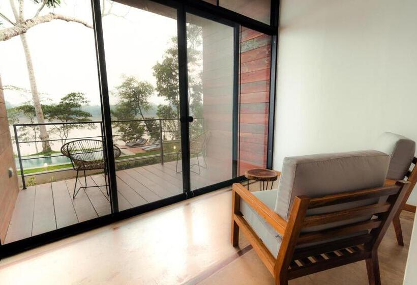 اتاق استاندارد, Enai