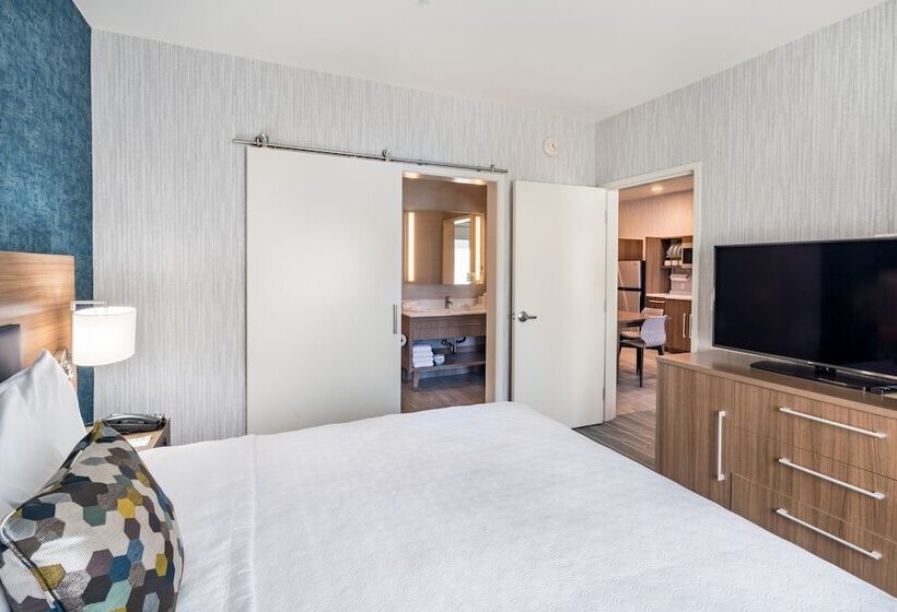 带大床的套房, Home2 Suites By Hilton Temecula