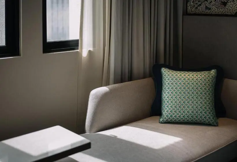 キングサイズベッド、シティビューデラックスルーム, Iconic Marjorie Hotel, Penang, A Tribute Portfolio