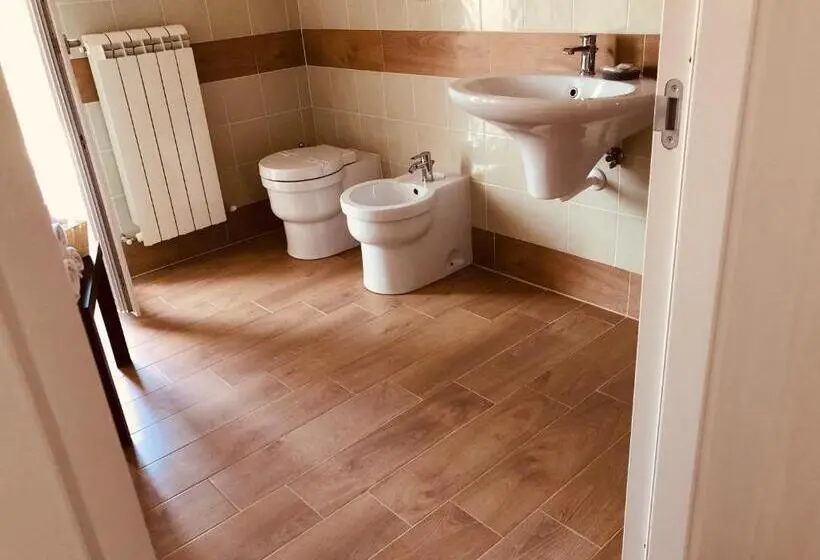 Deluxe Kolmen Hengen Huone, Bed & Breakfast Lufra