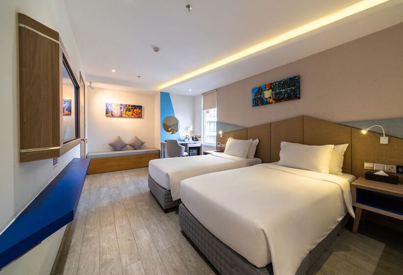 اتاق خانوادگی, Le S Cham