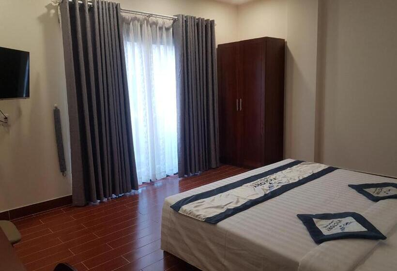 اتاق لوکس با بالکن, Victory Airport