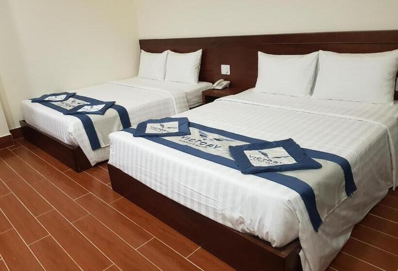 اتاق استاندارد چهارنفره با بالکن, Victory Airport