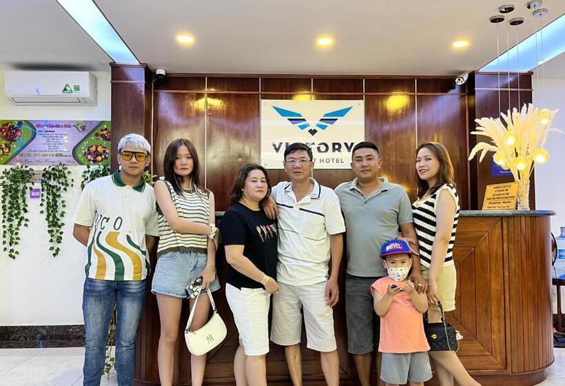 Deluxe Suite King Bed, Victory Airport