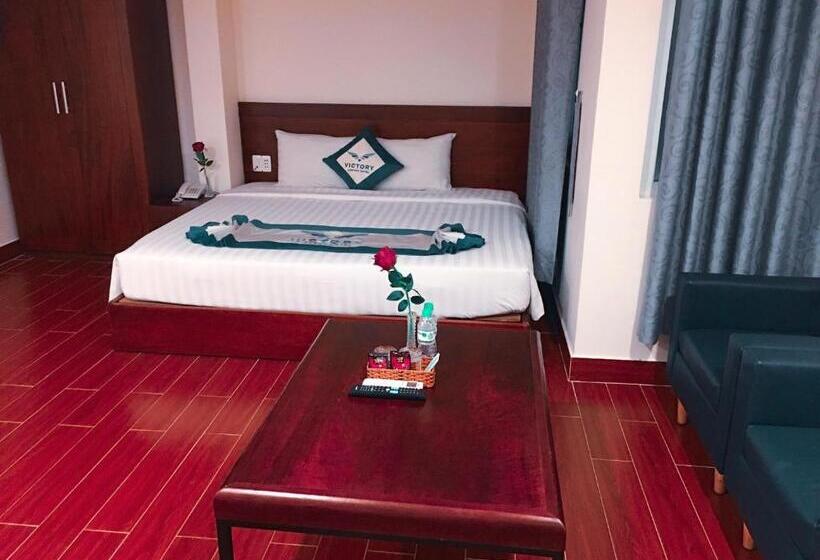 Deluxe Suite King Bed, Victory Airport