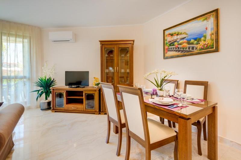 Апартаменты 1 Спальня Нижний Этаж, Poseidon Vip Residence Club Balneo & Spa Resort