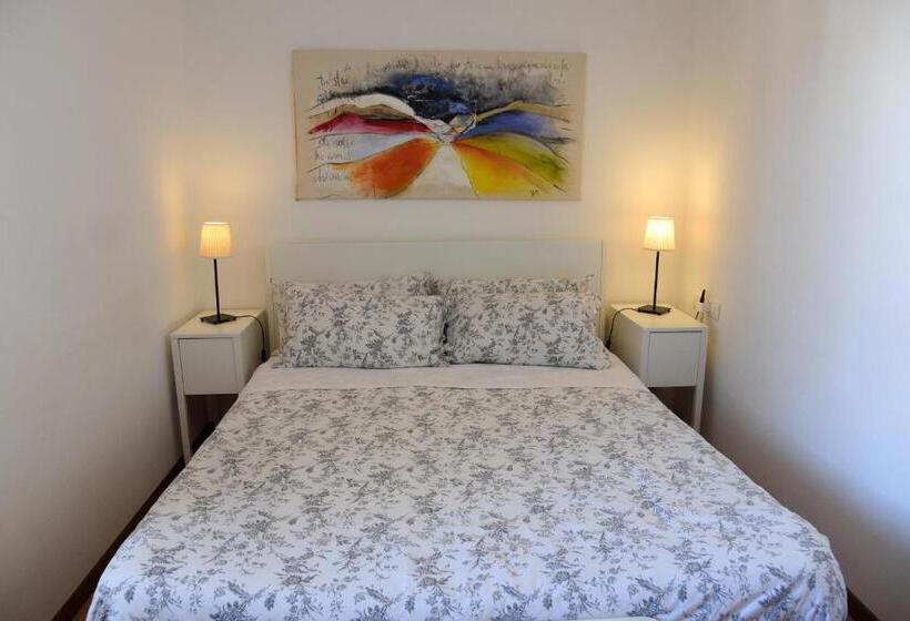 1 Bedroom Apartment Lake View, Casa San Giorgio Varenna