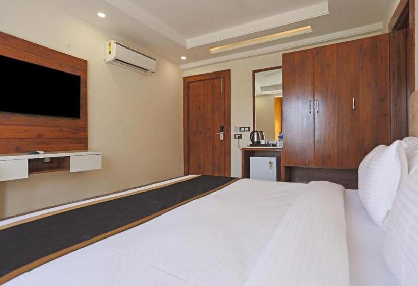 اتاق لوکس, Global Stay Near Delhi Airport