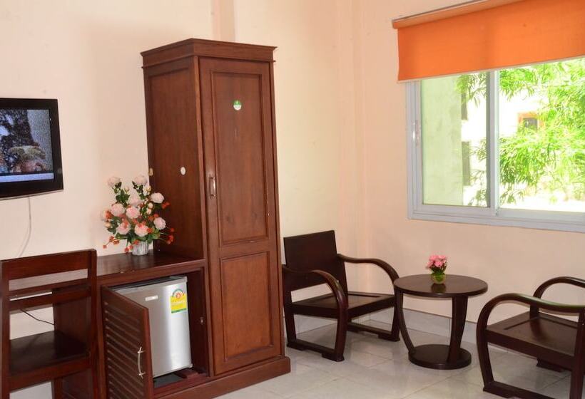 Семейный Номер, Hoang Kim