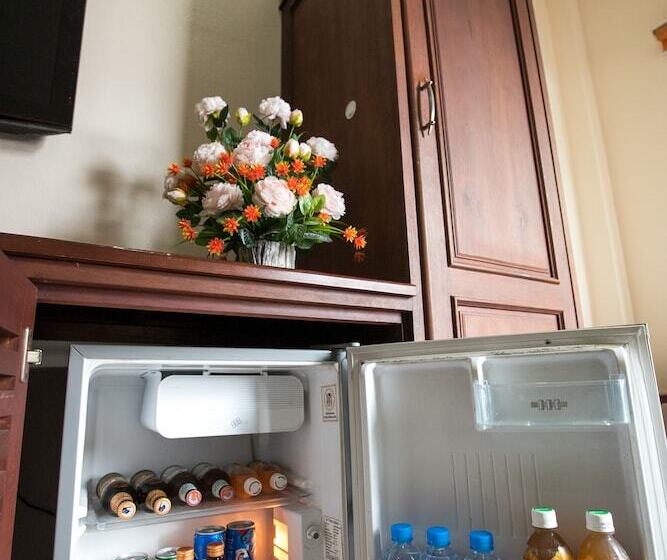 Номер Стандарт, Hoang Kim