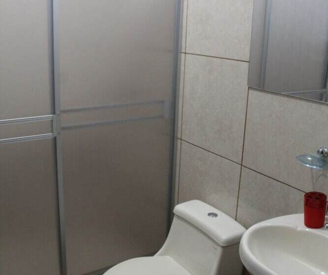 اتاق کلاسیک سه تخته, Huacachina Desert House