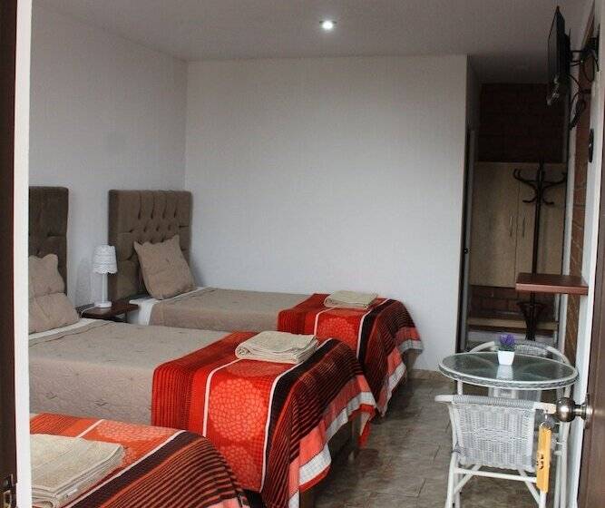 اتاق کلاسیک سه تخته, Huacachina Desert House