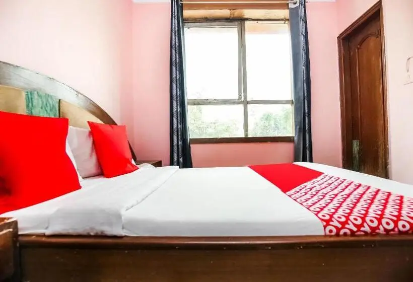 Classic Kolmen Hengen Huone, O By Oyo Angad Continental