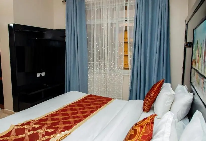 اتاق لوکس, Spring Hills Group