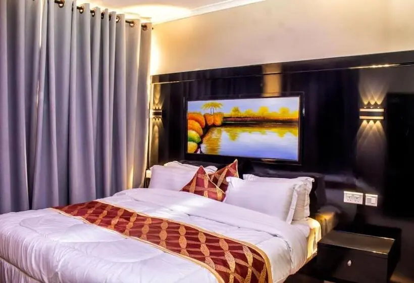 اتاق لوکس, Spring Hills Group