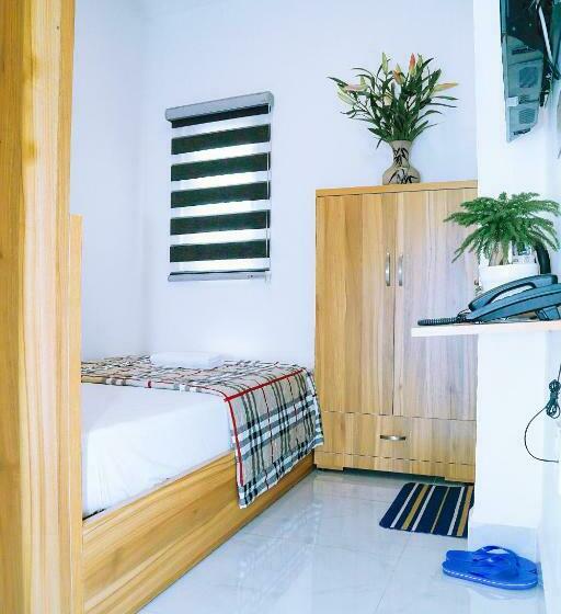 اتاق استاندارد یک نفره, Louis Hotel   Bui Vien Walking Street