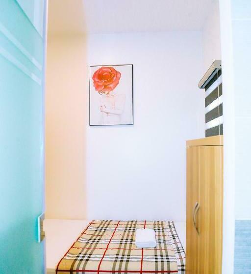 اتاق استاندارد یک نفره, Louis Hotel   Bui Vien Walking Street