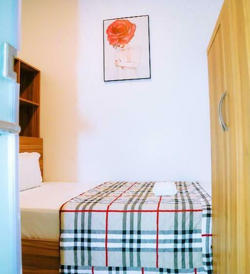 اتاق استاندارد یک نفره, Louis Hotel   Bui Vien Walking Street