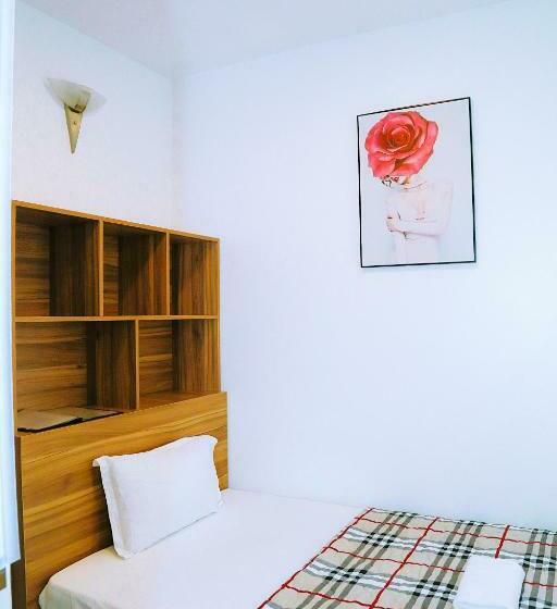 اتاق استاندارد یک نفره, Louis Hotel   Bui Vien Walking Street