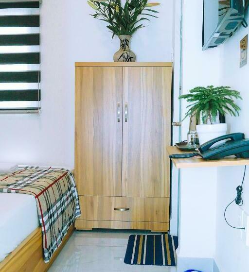 اتاق استاندارد یک نفره, Louis Hotel   Bui Vien Walking Street