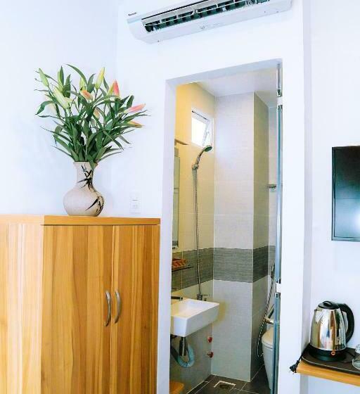 اتاق استاندارد یک نفره, Louis Hotel   Bui Vien Walking Street