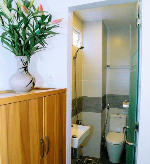 اتاق استاندارد یک نفره, Louis Hotel   Bui Vien Walking Street