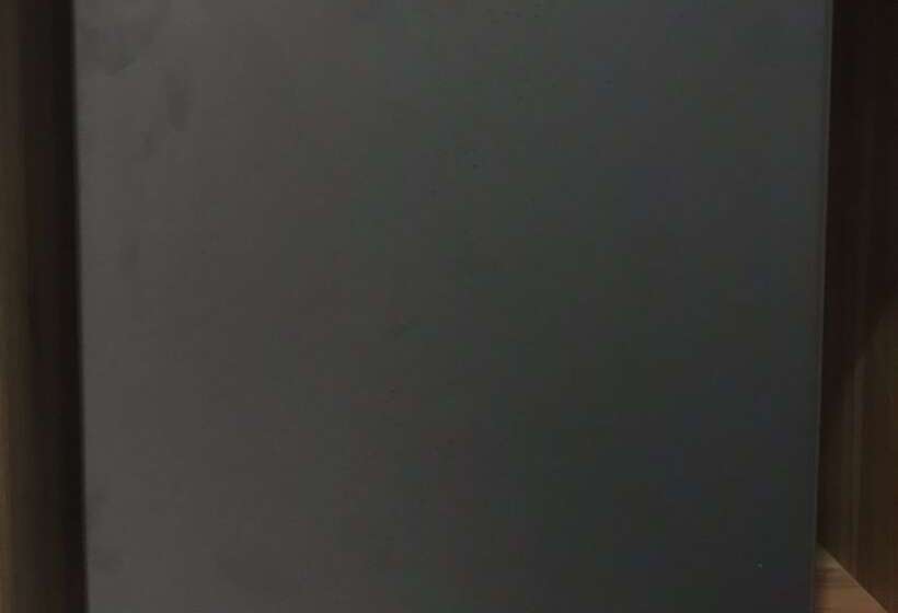 اتاق خانوادگی, Louis Hotel   Bui Vien Walking Street